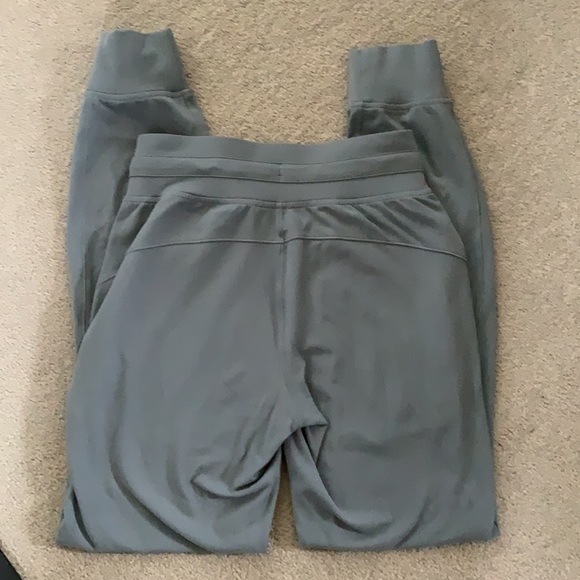 Lululemon Ready to Rulu Joggers - Picture 3 of 4
